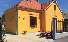 Furedi Virag Villa